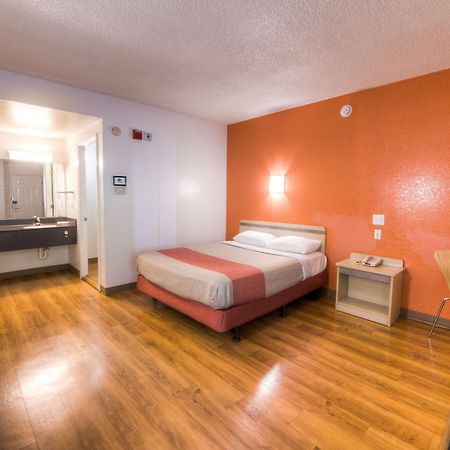 Motel 6-Niantic, Ct - New London エクステリア 写真