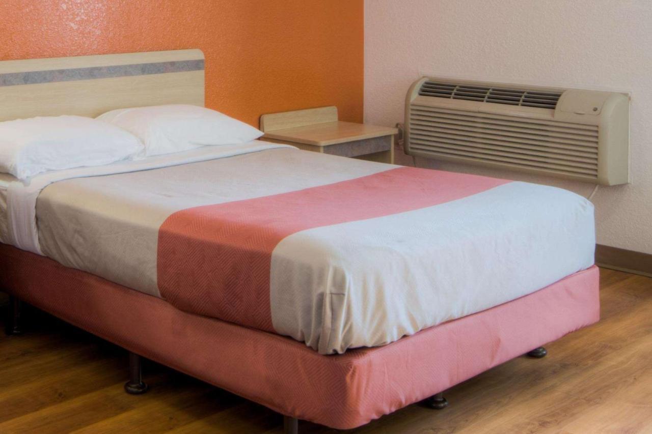 Motel 6-Niantic, Ct - New London エクステリア 写真
