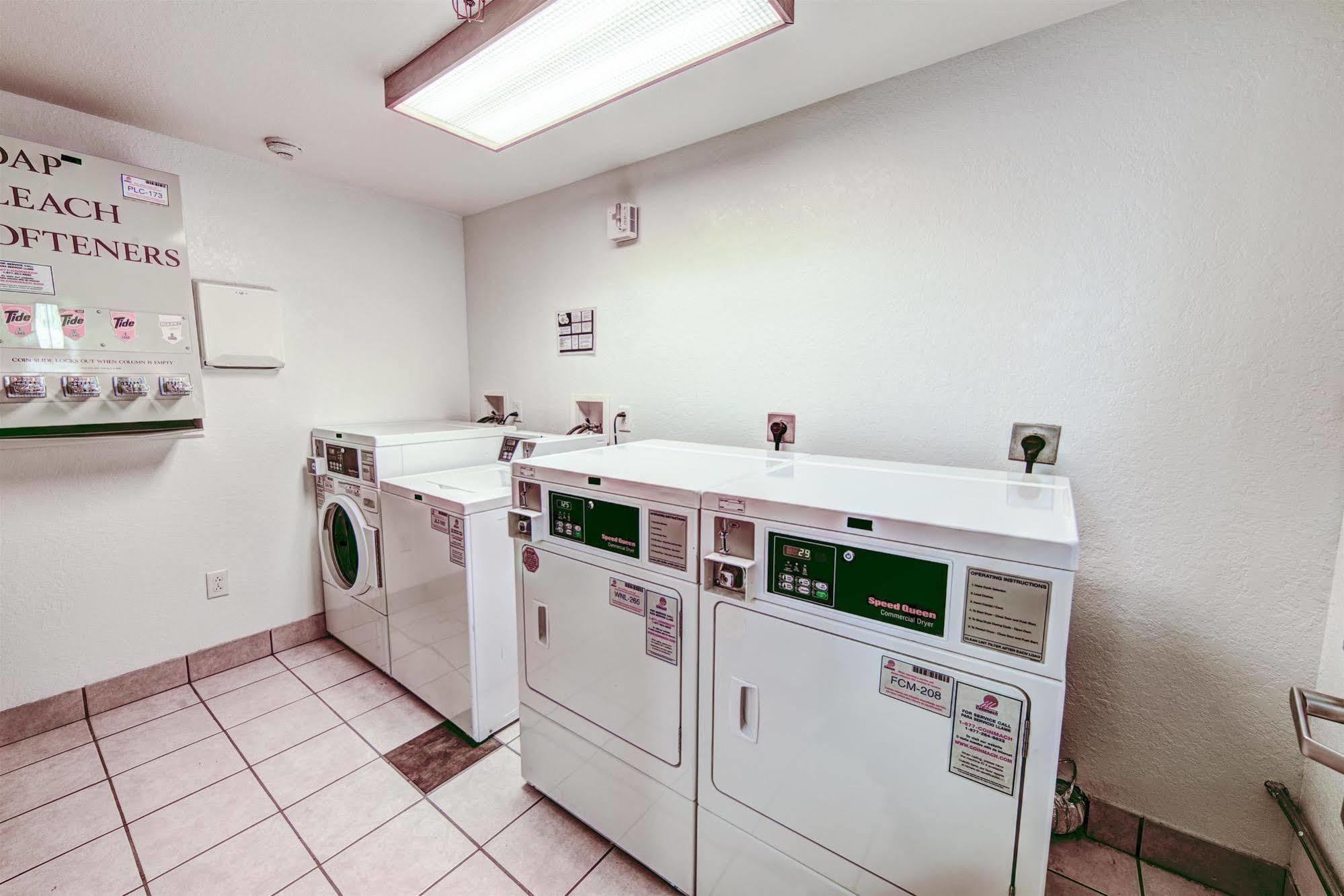 Motel 6-Niantic, Ct - New London エクステリア 写真