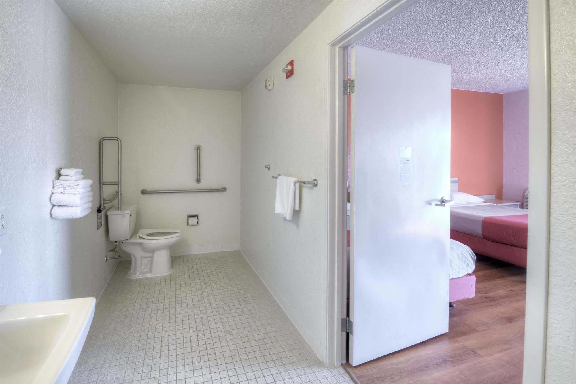 Motel 6-Niantic, Ct - New London エクステリア 写真