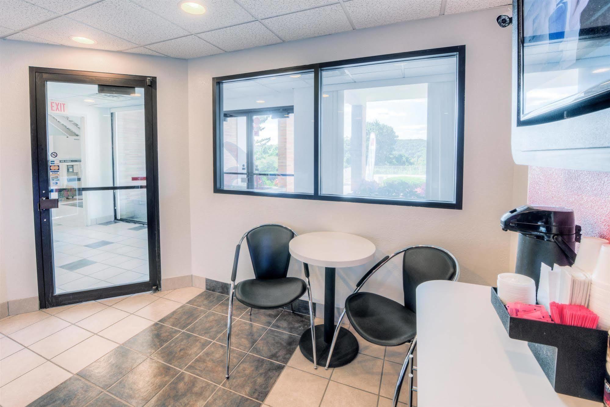Motel 6-Niantic, Ct - New London エクステリア 写真