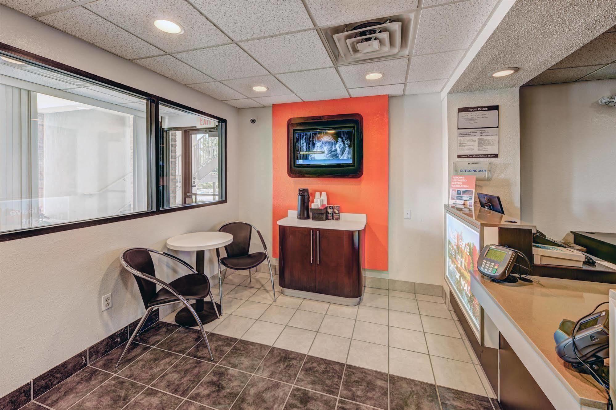 Motel 6-Niantic, Ct - New London エクステリア 写真