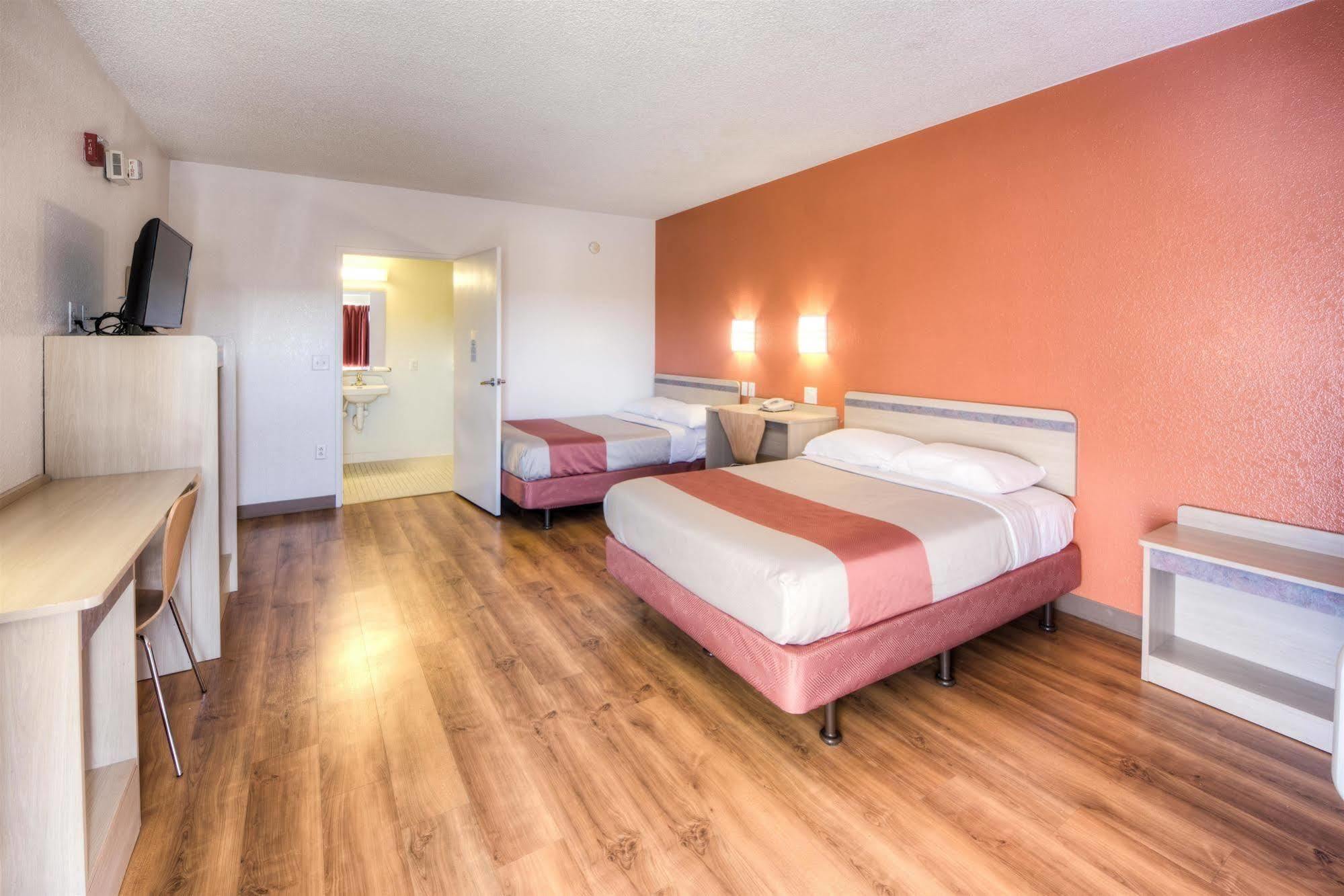 Motel 6-Niantic, Ct - New London エクステリア 写真