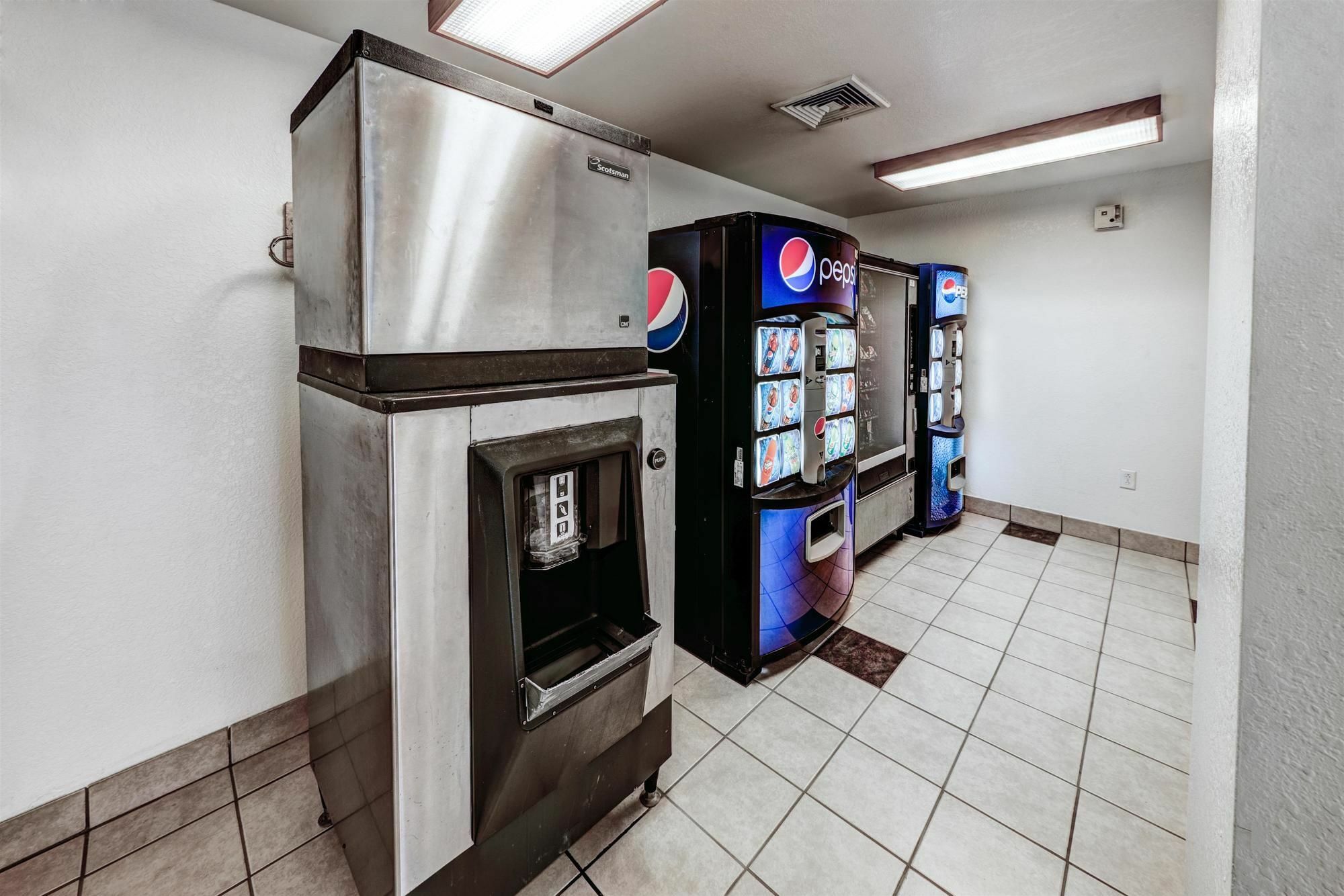 Motel 6-Niantic, Ct - New London エクステリア 写真